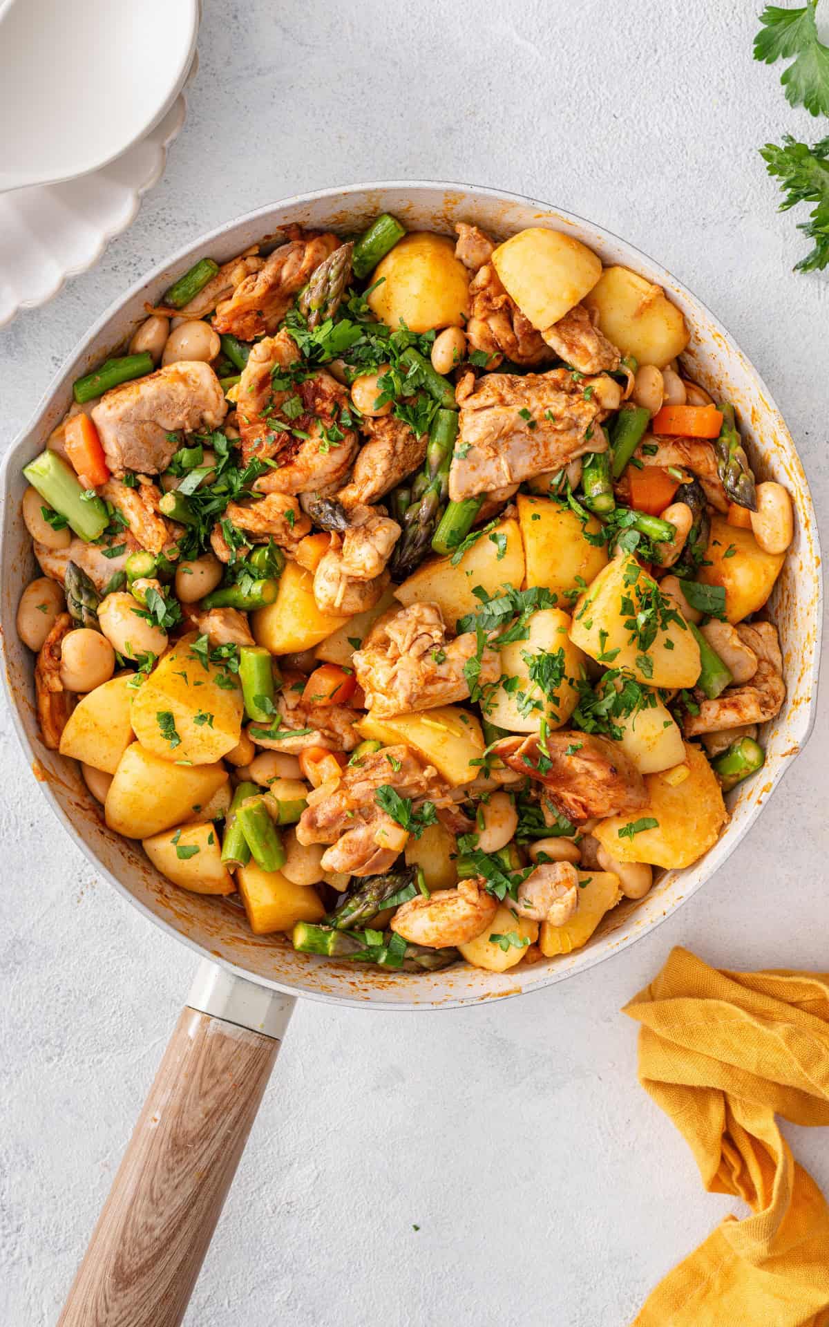 One-Pot Paprika Chicken with Asparagus